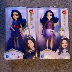 Mal and Evie Doll The Royal Wedding